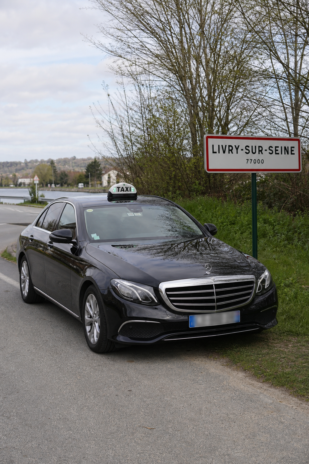 Taxi Livry-sur-Seine berline premium MonTaxiVIP panneau 77000