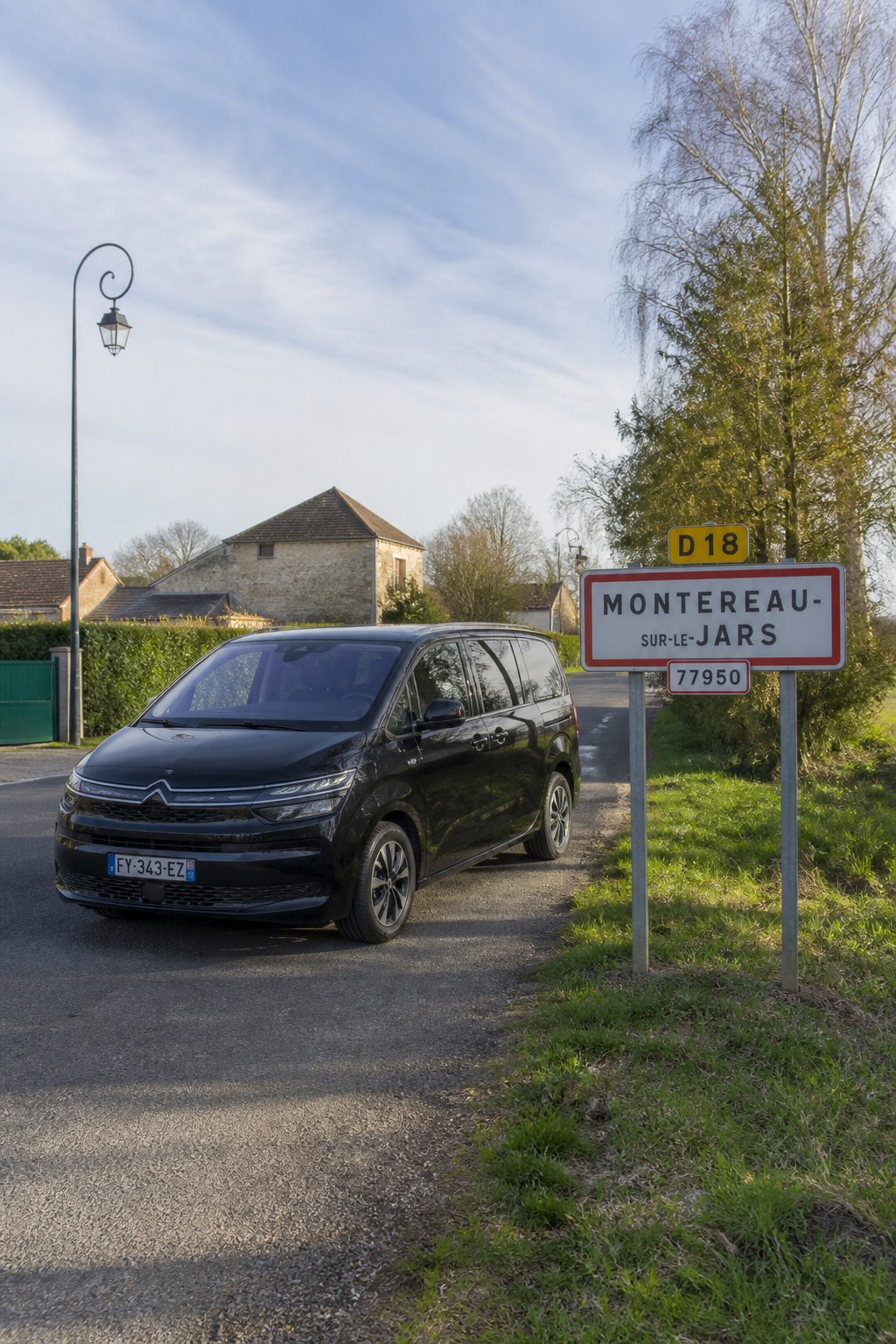 Taxi Montereau-sur-le-Jars mini-van MonTaxiVIP panneau 77950